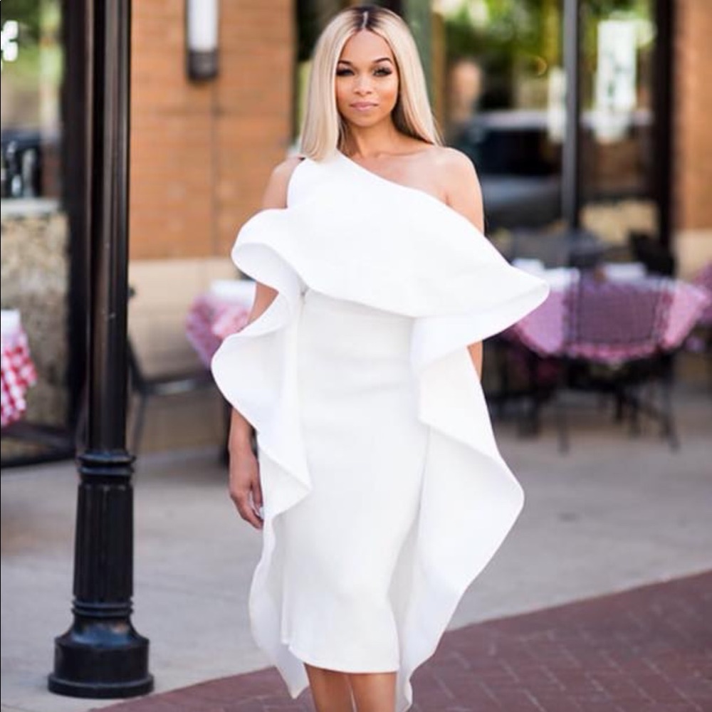 White gorgeous dress by Pat Smith(new with tag)